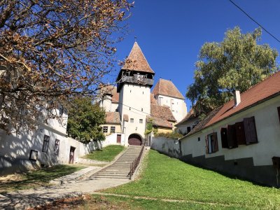Kirche-Baassen-Burgtor