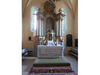 Kirche-Altar-1024
